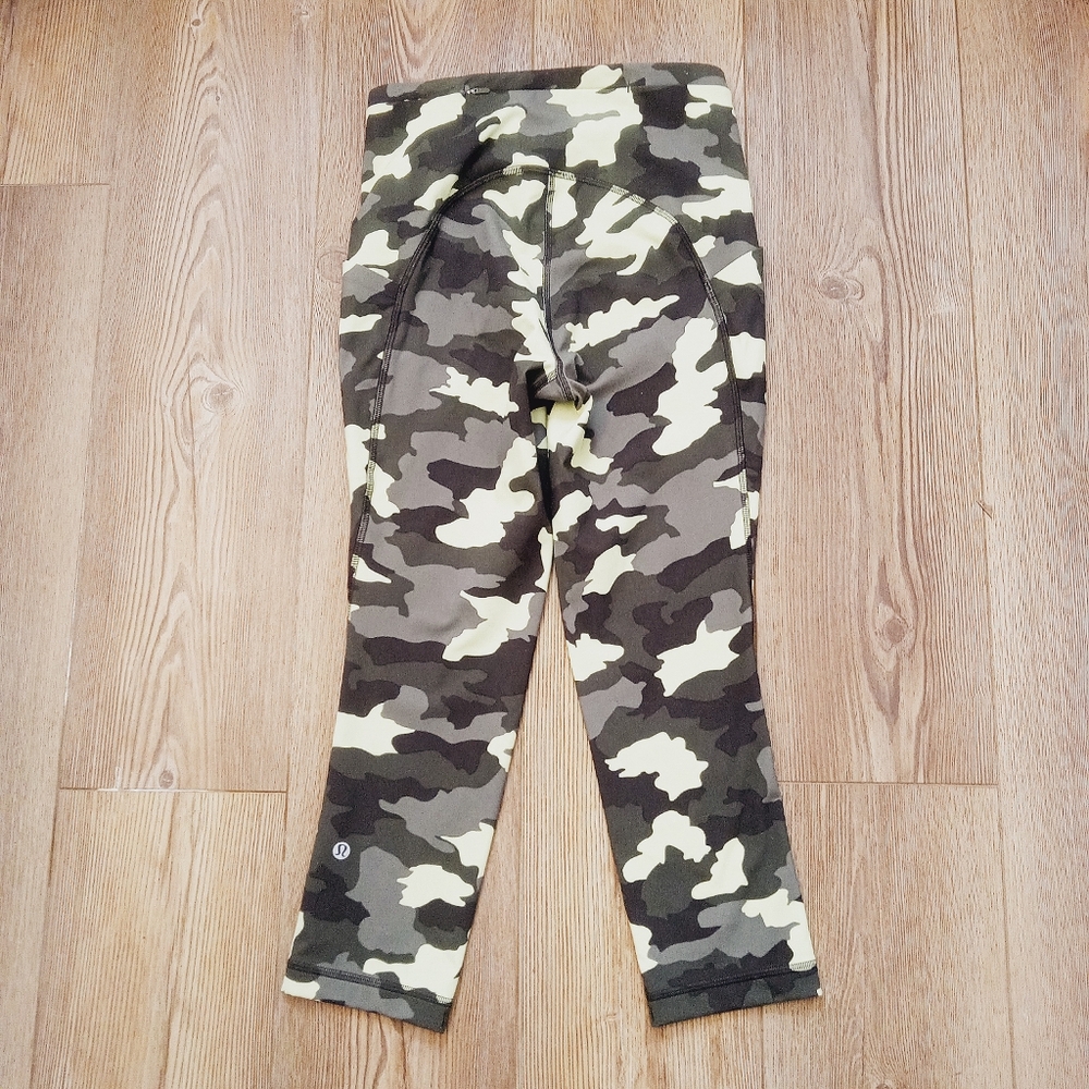 Lululemon Leggings Womens 4 Green Camo Swift Speed High Rise Crop 21"  Excellent
